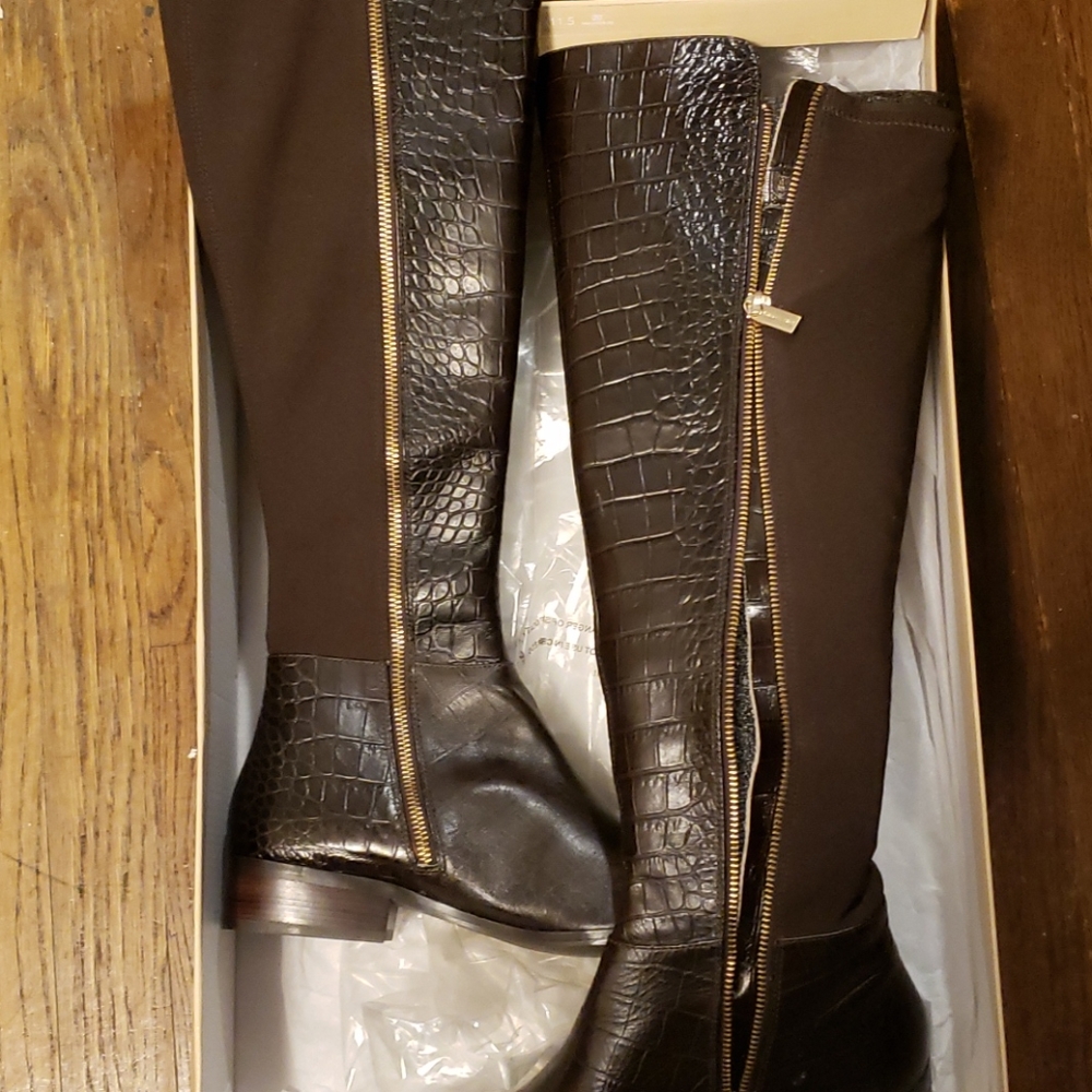 Brand New w/o Tags-Michael Kors Leather Boots